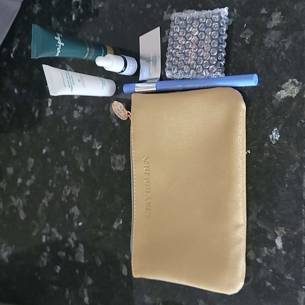 Glam Bag "Stay Golden" 5 Items Makeup, Skincare Valued over $50